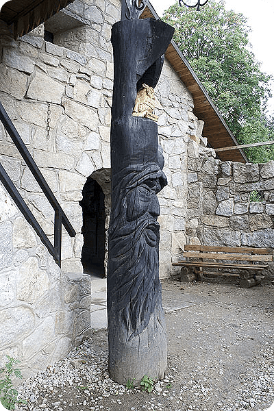 Statuetka drewniana - DRE032